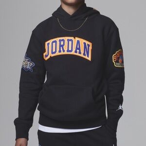 Jordan Youth Black Patch Pullover Hoodie Size Large 12-13 years
